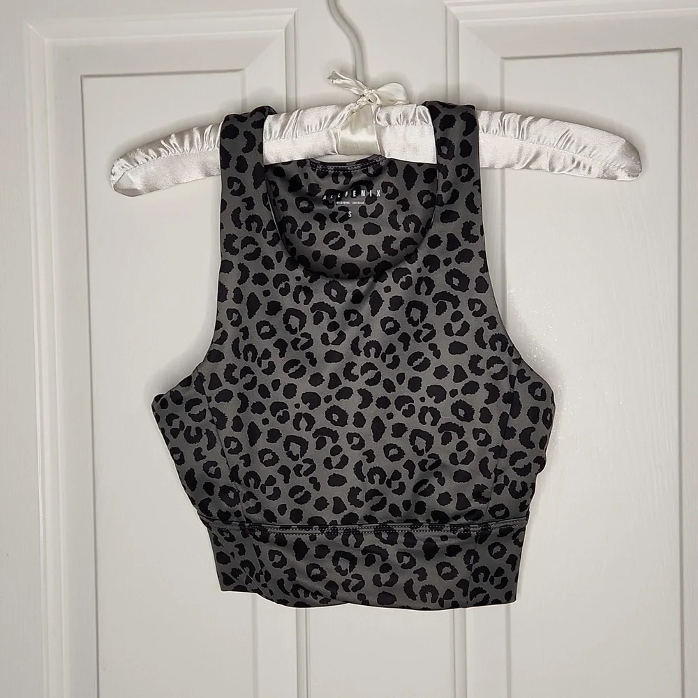 All Fenix Anthropologie Sport Bra Long Jagger Charcoal Cheetah Print S - Picture 1 of 9